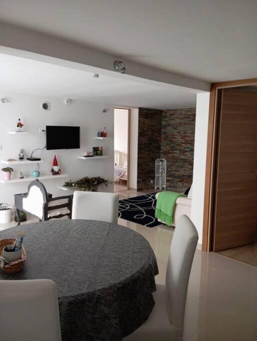 Appartement Cosy Avec Jardin Vaux-Sur-Seine Exterior photo
